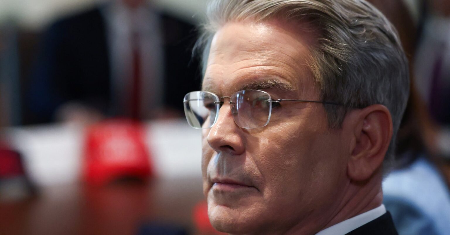 米・ウクライナ鉱物協定「完全な経済協力」、対ロ交渉力強化＝米財務長官 | ロイター