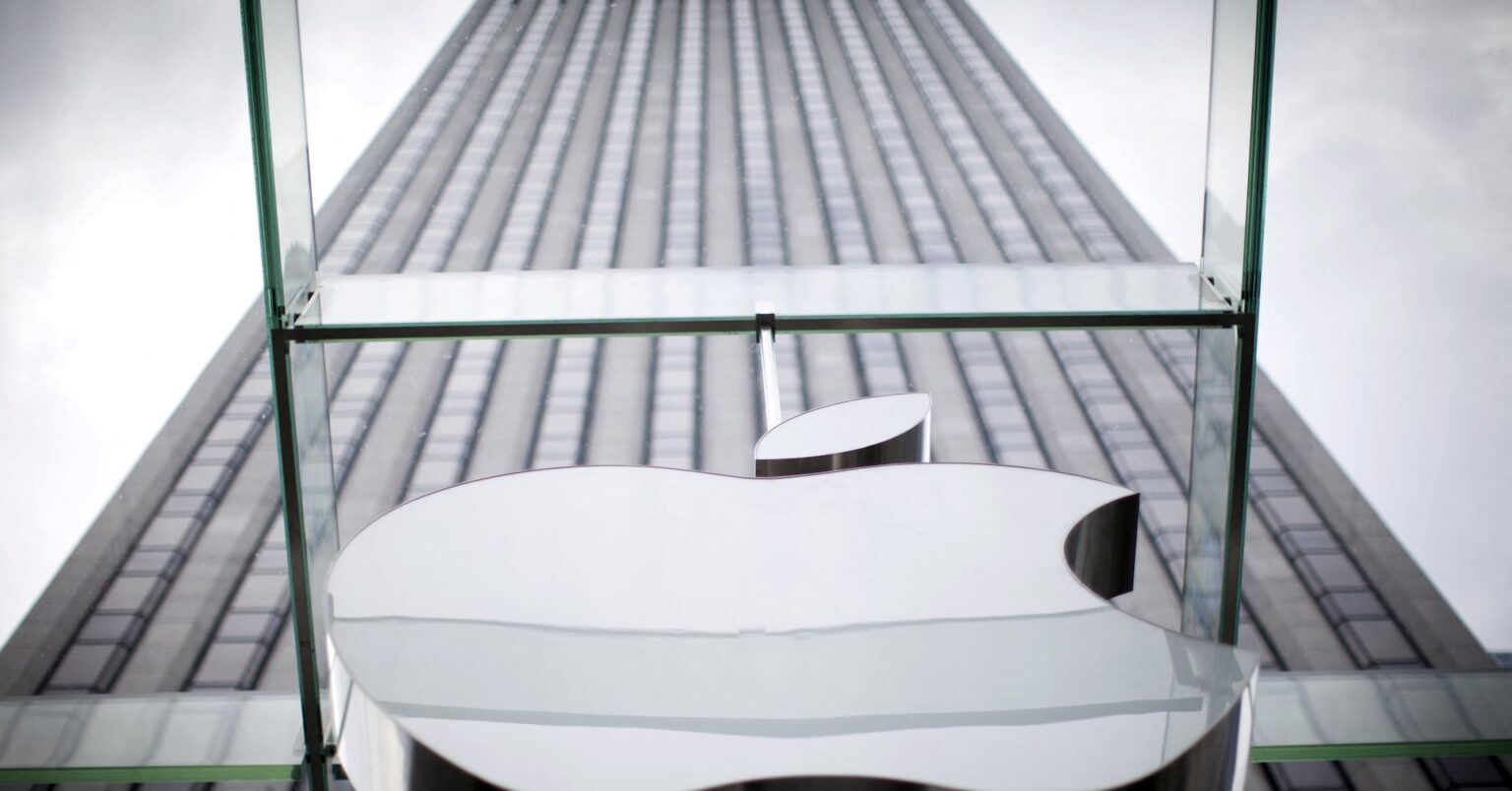 アップル、関税で4─6月に9億ドルコスト増　影響抑制へ供給網見直し | ロイター