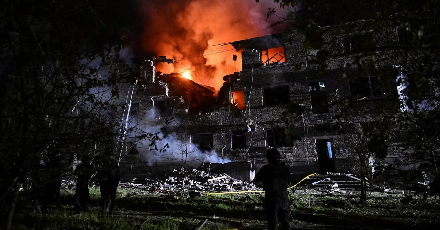 ウクライナ南部ザポリージャで29人負傷、ロシア軍が無人機攻撃 | ロイター