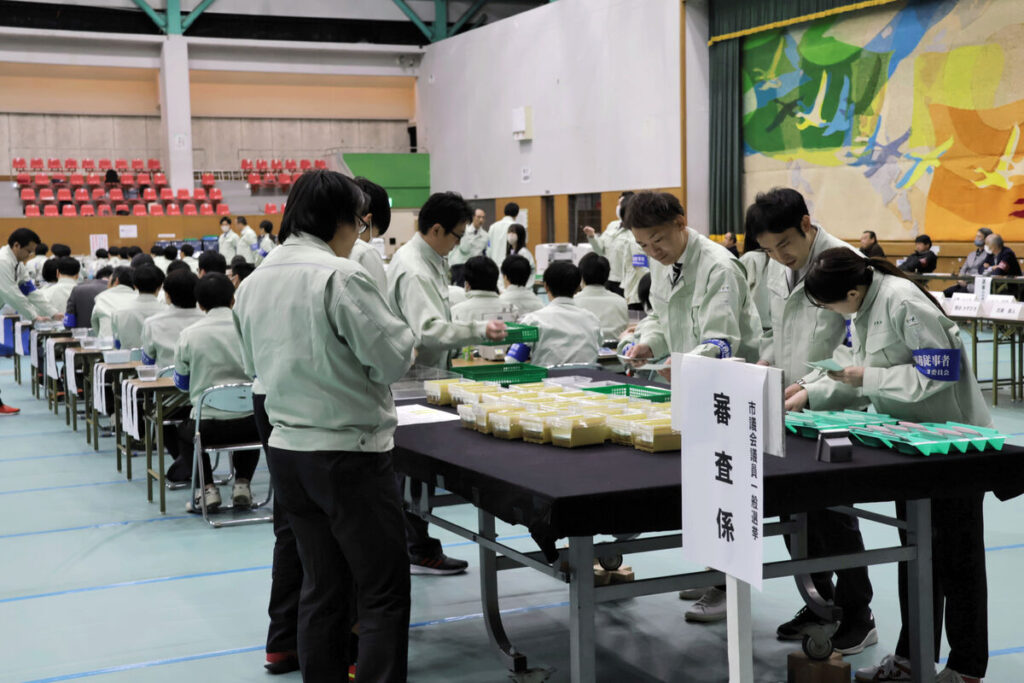 「ネット中継ダメ」宮城・登米市の開票所が今度は写真撮影もダメ? 通達後、即撤回 - 河北新報オンライン