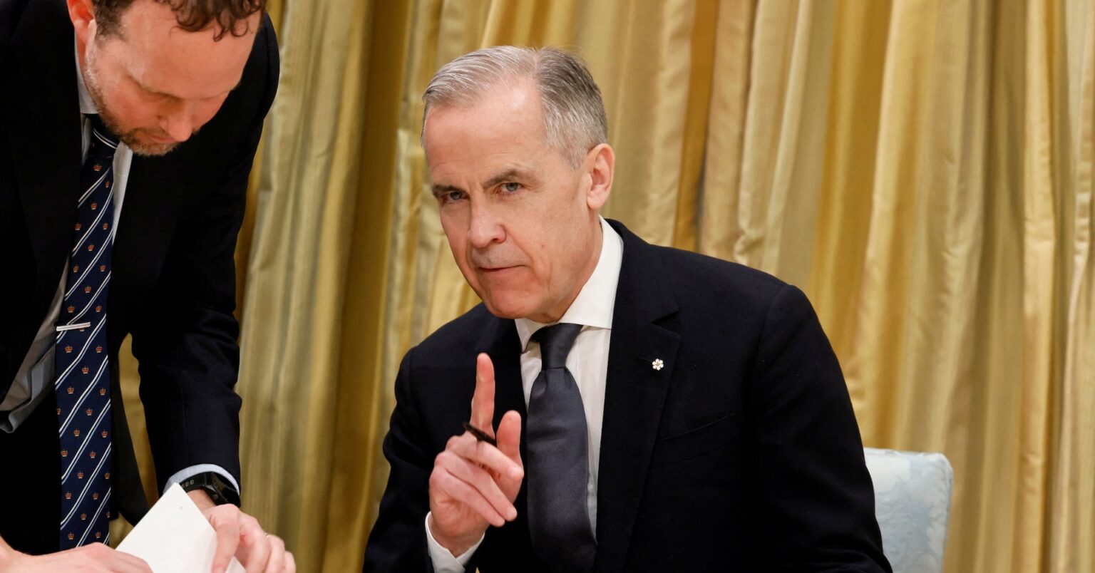 カナダ首相は「ディール望む」とトランプ氏、近くホワイトハウス訪問へ | ロイター