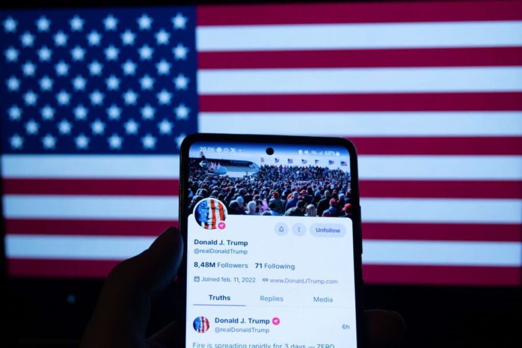 二転三転のトランプ関税に「72時間ルール」、投資家が防御に知恵絞る - Bloomberg