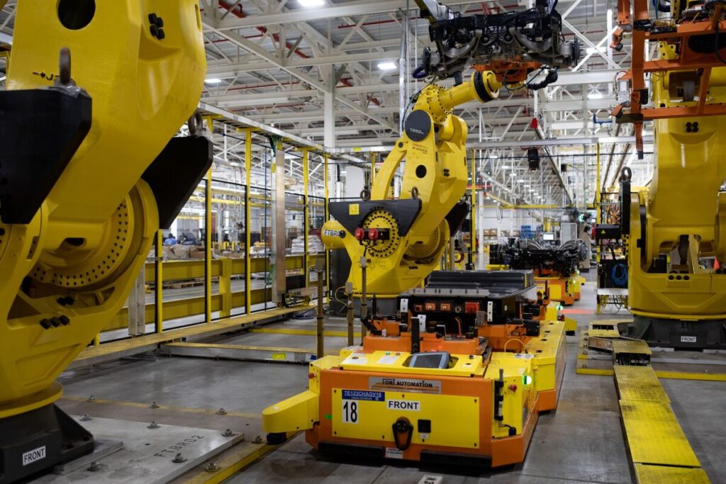 米国の製造業復活に暗雲－トランプ関税で中国から機械輸入できず - Bloomberg