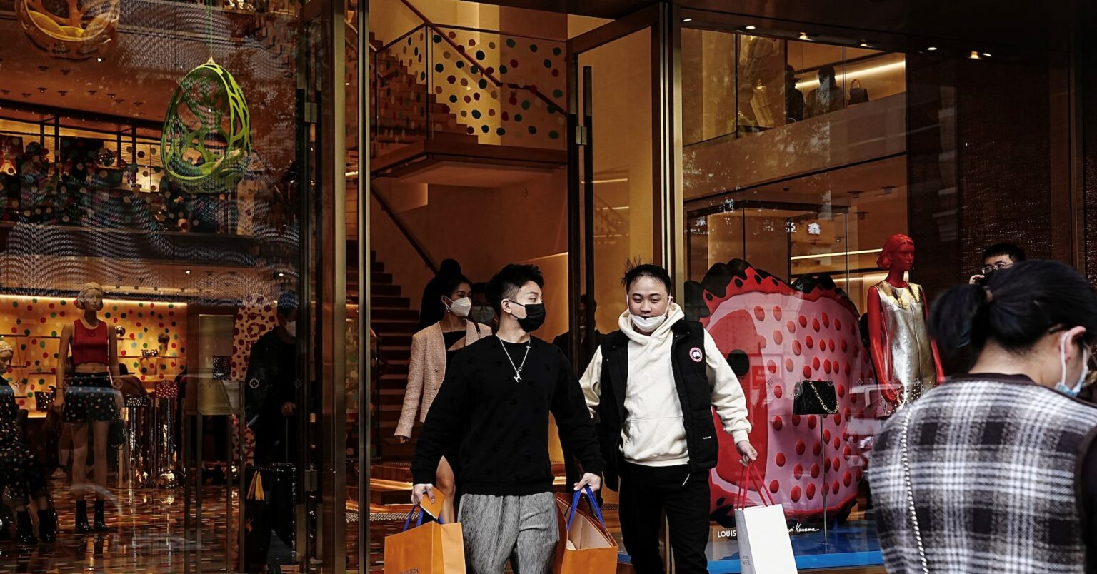 財新・中国サービス部門PMI、4月は7カ月ぶり低水準 関税が重し | ロイター 財新・中国サービス部門PMI、4月は7カ月ぶり低水準 関税が重し | ロイター