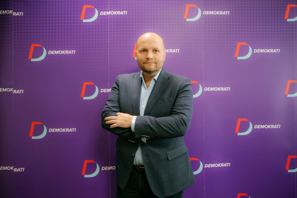 ウクライナ支援で反逆罪－スロバキアの転換に見る欧州結束の揺らぎ - Bloomberg