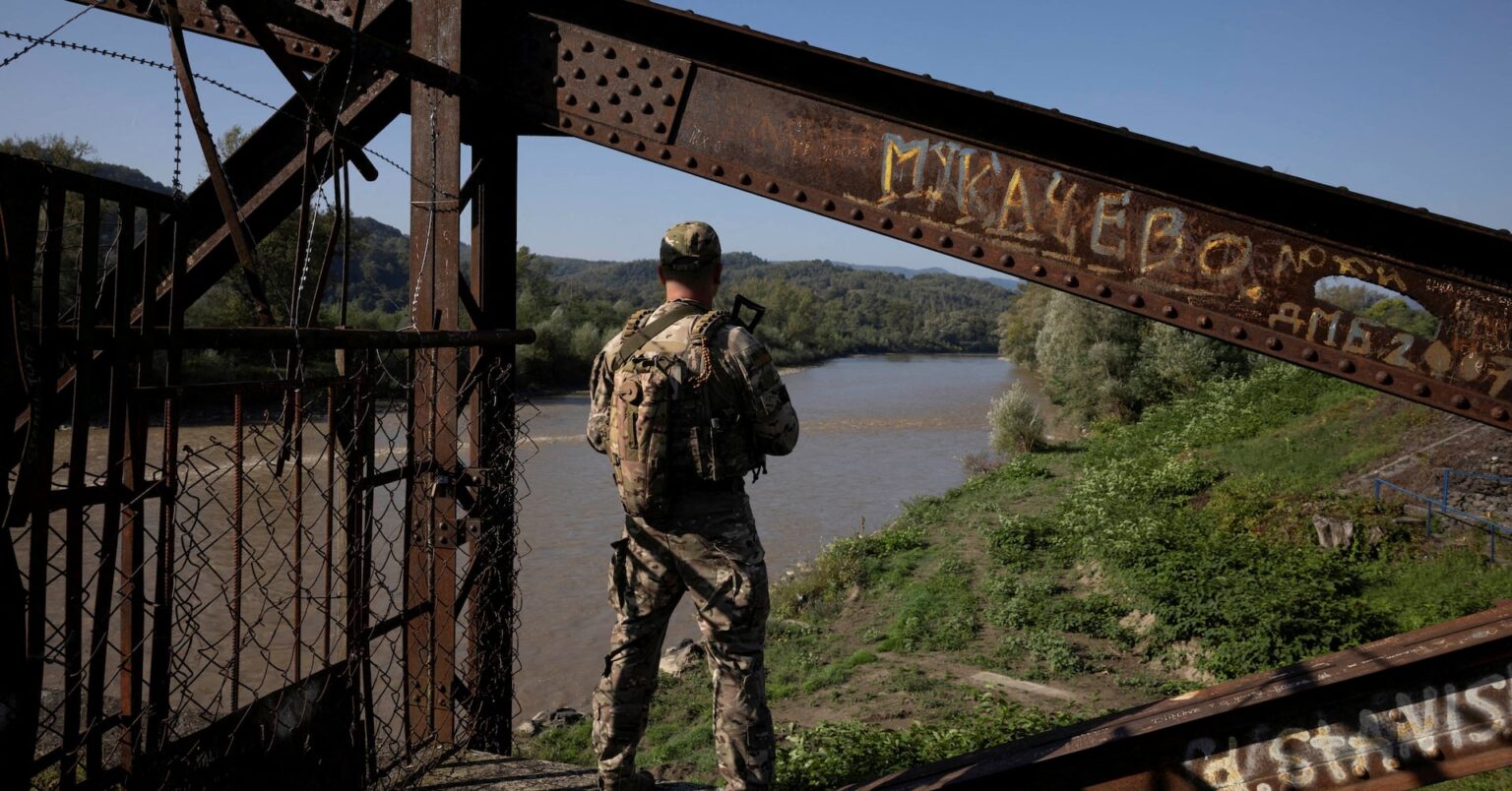 西側のウクライナ兵器供与、継続なら「和平遠のく」＝ロシア外務省報道官 | ロイター