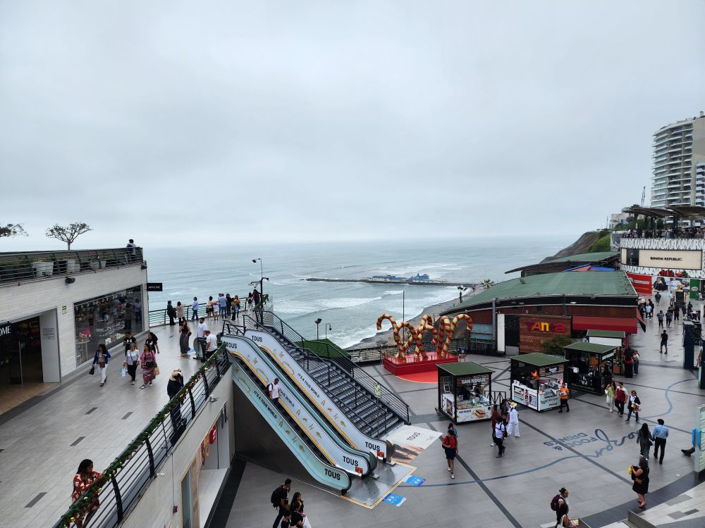 南米ペルーの首都リマもサーフエリア！スクールなども完備された環境 | THE SURF NEWS「サーフニュース」
