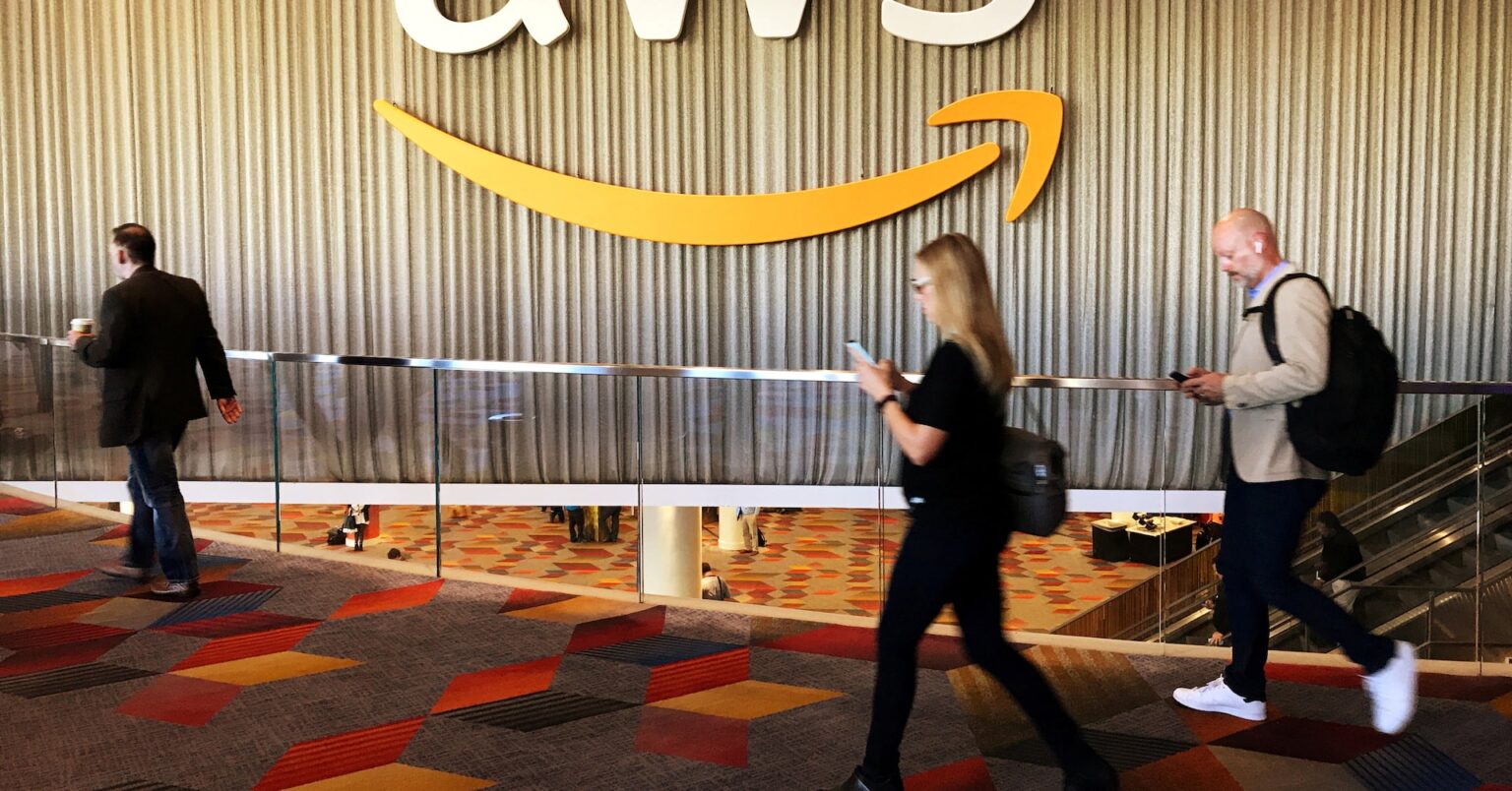 アマゾン、チリのクラウド拠点に40億ドル投資へ | ロイター