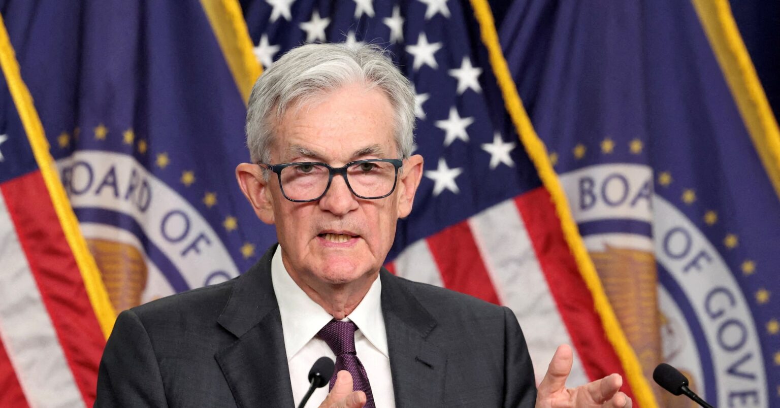 焦点：ＦＲＢ金融政策の行方不透明、関税と二重苦で投資家はリスク回避 | ロイター