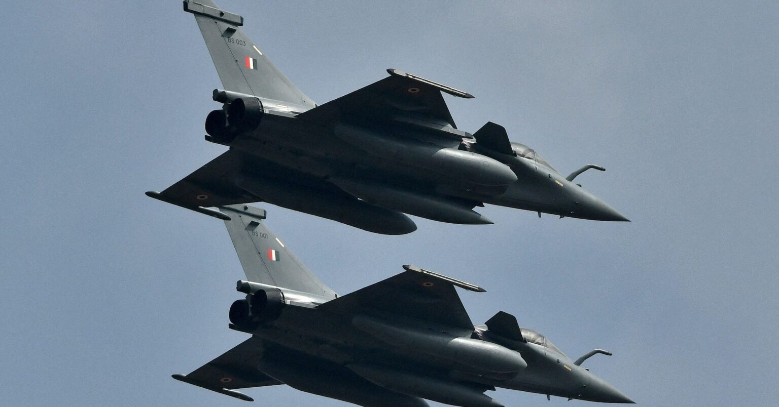 焦点：印パ空中戦、西側製か中国製か　武器の性能差に世界が注目 | ロイター