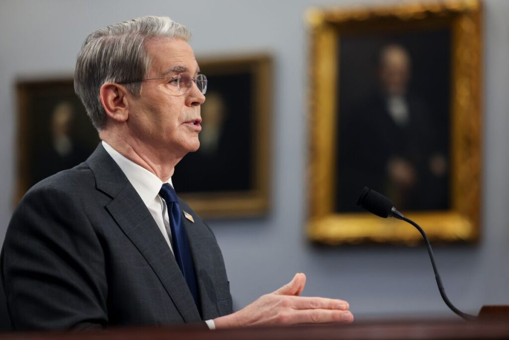 ベッセント米財務長官、債務上限巡る特別措置は８月に枯渇も - Bloomberg