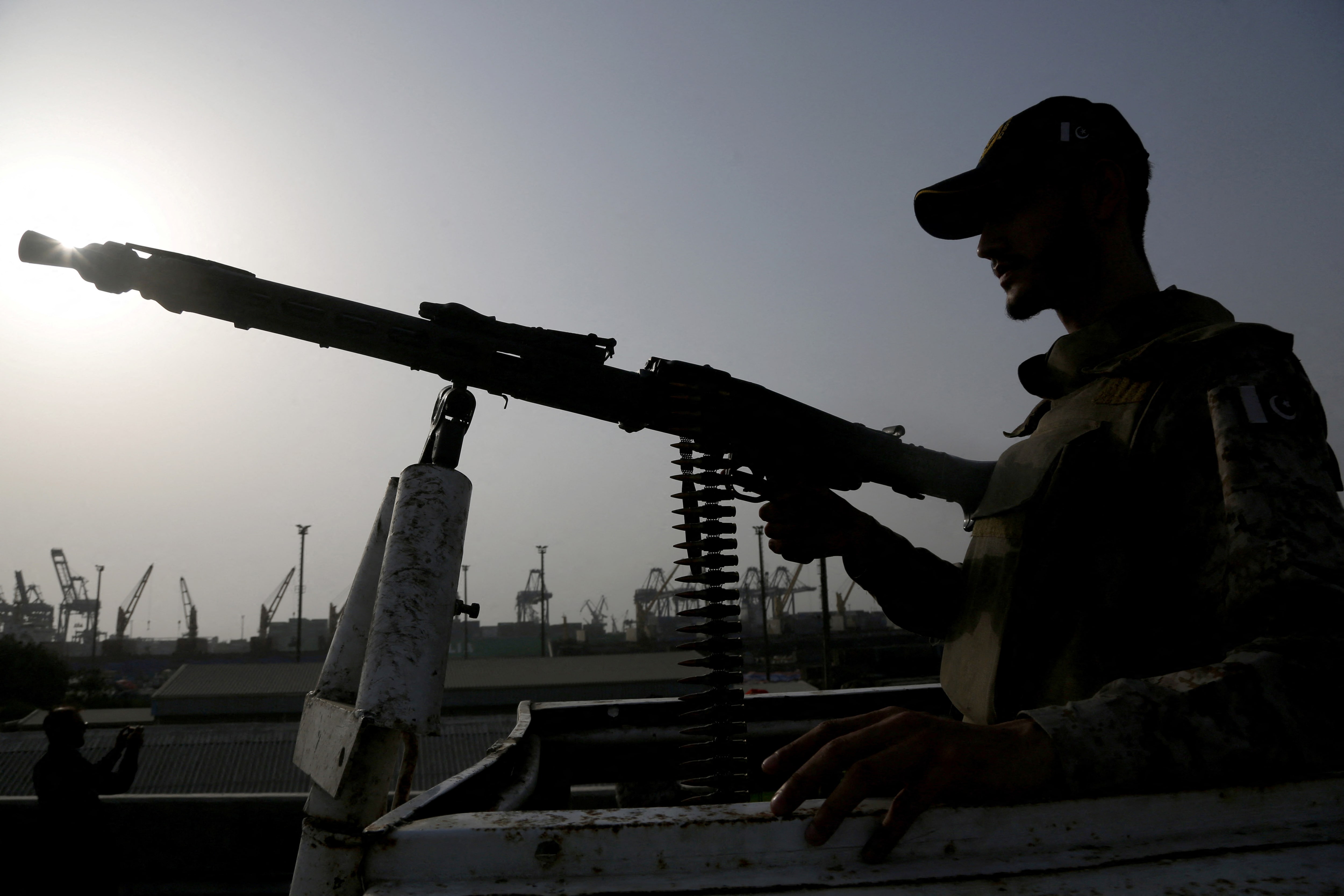 インドが空軍基地3カ所を攻撃、パキスタン軍が発表