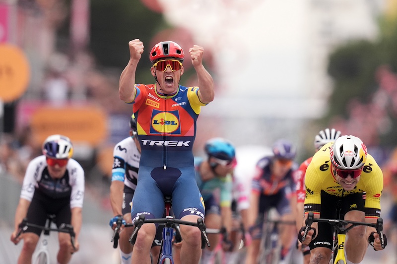 ジロ・デ・イタリアがアルバニアで開幕…ピーダスンがマリアローザ - PRESSPORTS