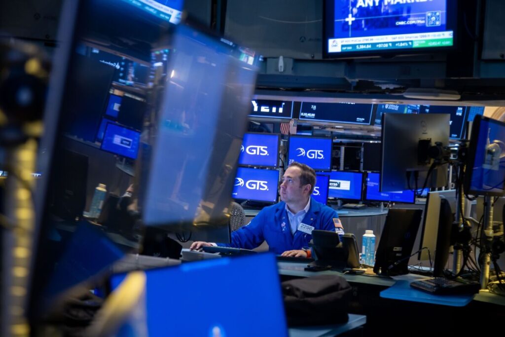 【米国市況】Ｓ＆Ｐ500横ばい、米中協議に市場身構え－145円台前半 - Bloomberg