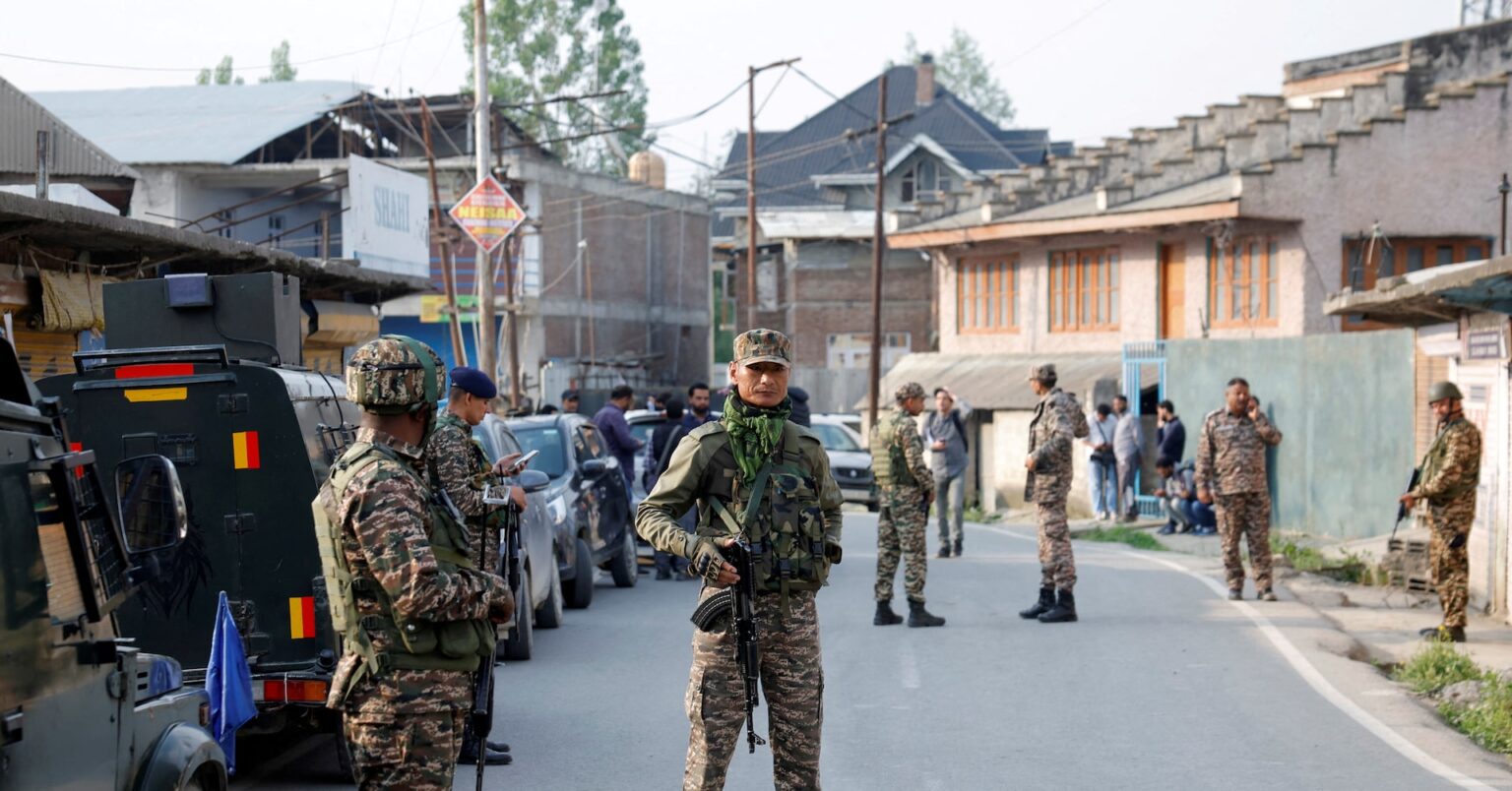 インド・カシミール地方全域で爆発音、パキスタン側は攻撃否定 | ロイター インド・カシミール地方全域で爆発音、パキスタン側は攻撃否定 | ロイター