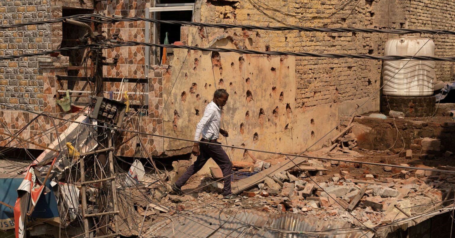 インドとパキスタン、即時の完全停戦で合意　米などが仲介 | ロイター