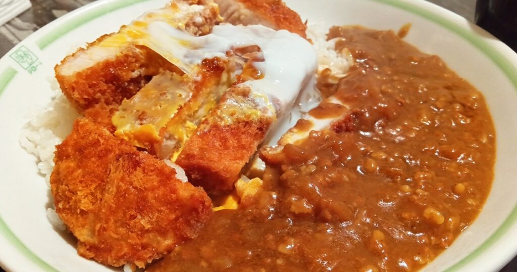 【最強そば屋のカレー】流行ってんの!? 十条にもあった立ち食いそば屋の「カレーかつ丼」/ のじろう | ロケットニュース24