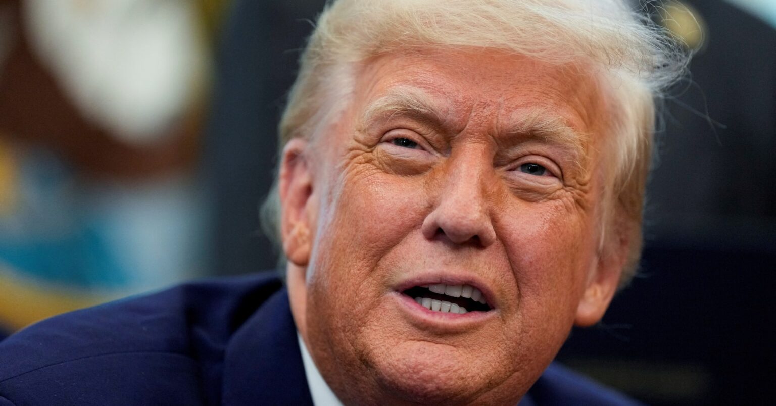 トランプ氏、15日の停戦協議参加の可能性示唆　ゼレンスキー氏「歓迎」 | ロイター