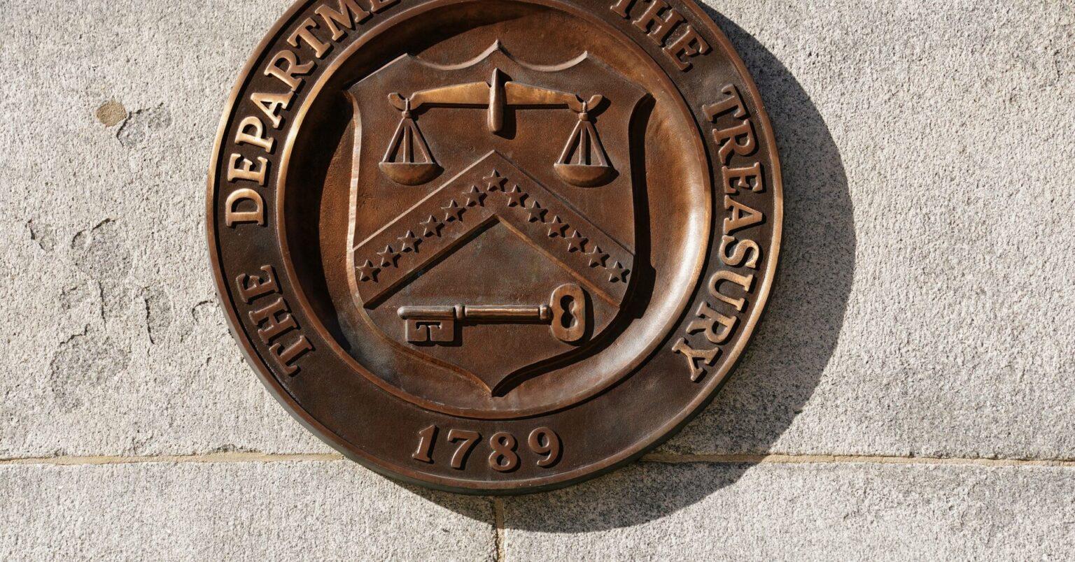 米財政黒字、4月は23％増の2580億ドル　関税収入急増 | ロイター