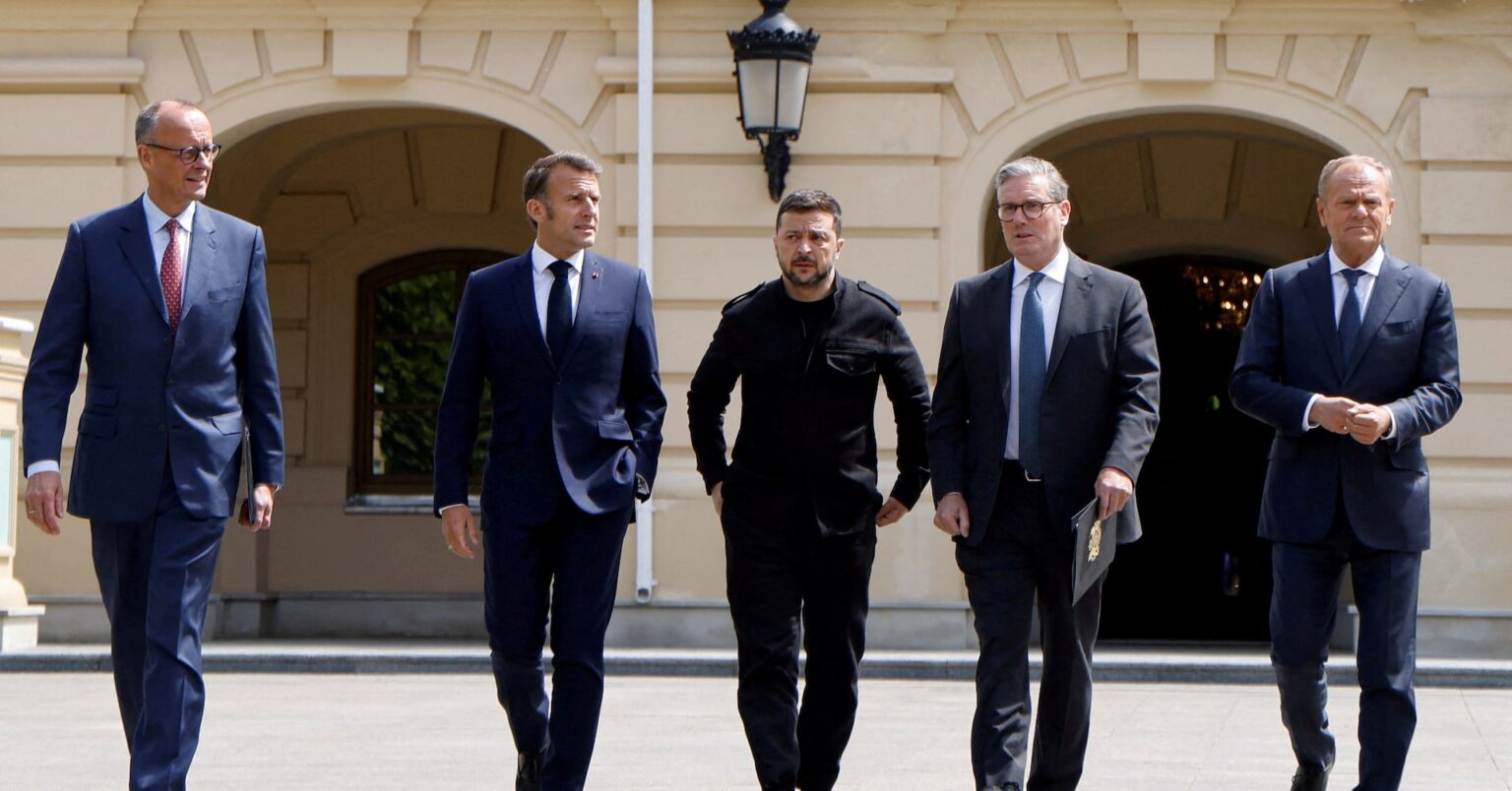 独仏、ロシアが停戦拒否なら制裁強化と警告　エネルギー・金融部門標的 | ロイター
