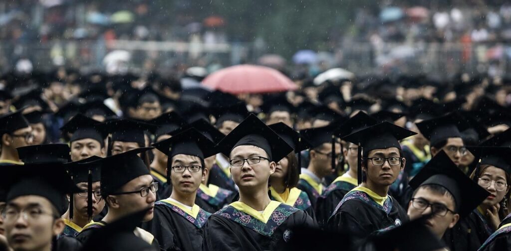 中国の燃え尽きた若い労働者たちは、「ネズミ人間」という旗印の下に集結している | Business Insider Japan