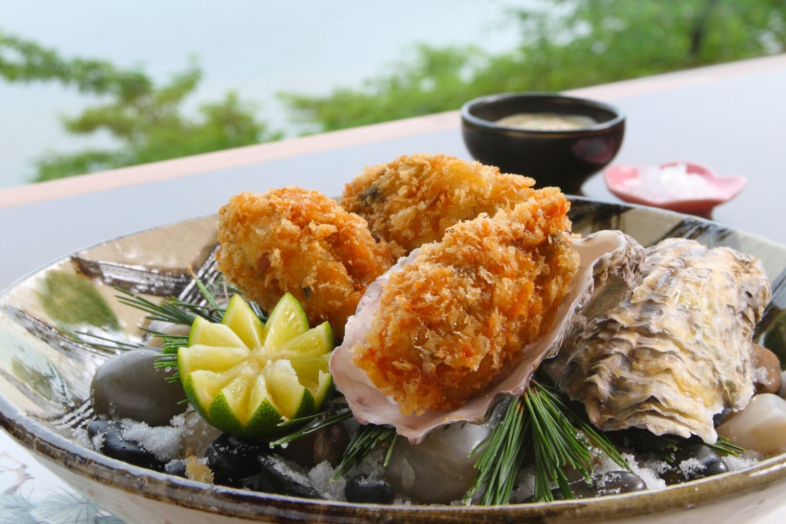 サクッ、じゅわっ。宮城県産“究極のかきフライ”が新たな味わいに進化！5月16日より提供開始 | NEWSCAST