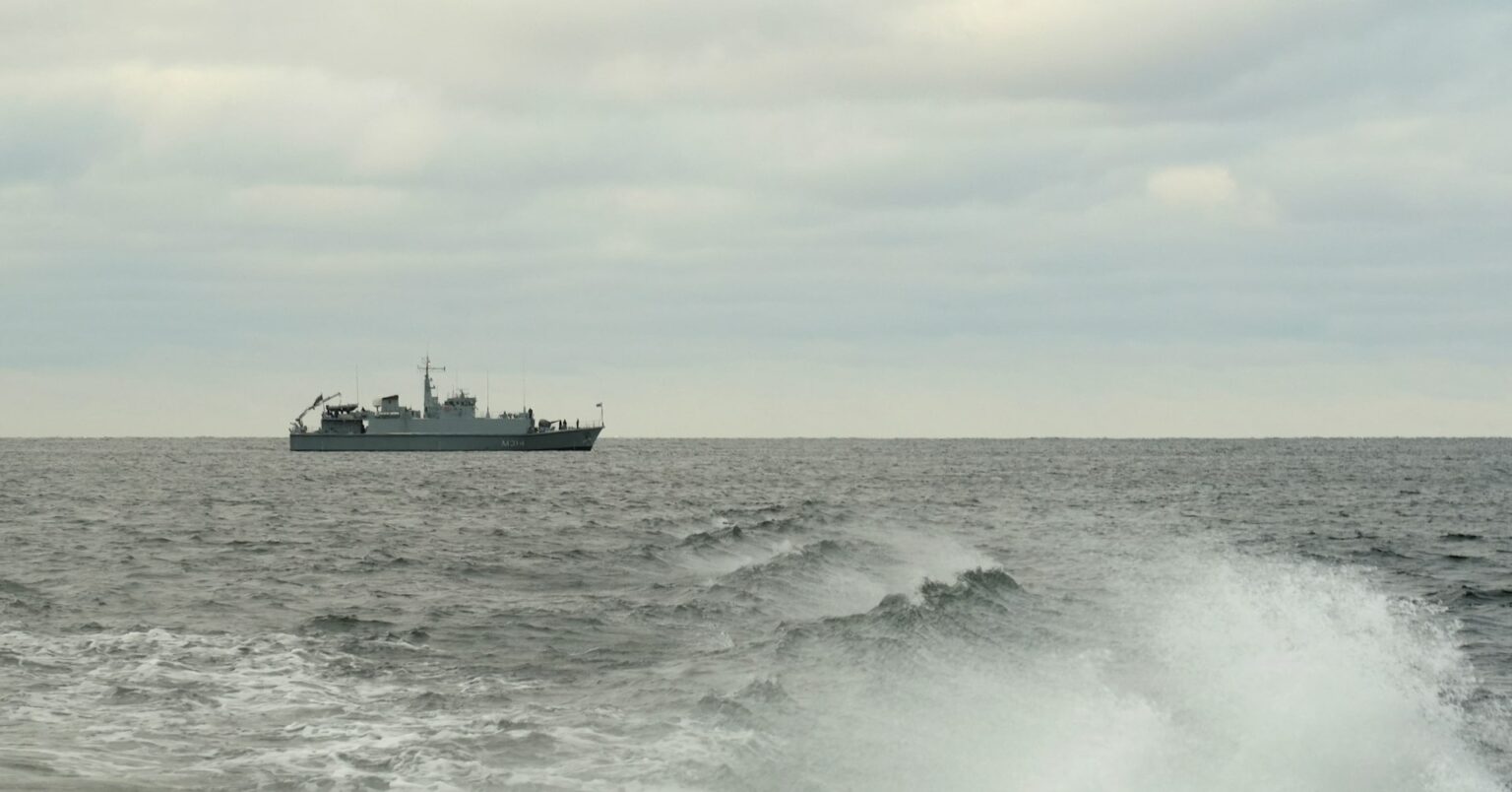 「影の船団」タンカー拿捕失敗、ロシアが戦闘機派遣＝エストニア | ロイター