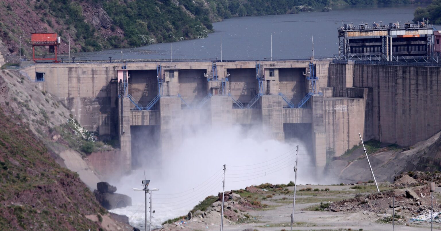インド、パキスタンへの報復で水資源制限を検討＝関係筋 | ロイター