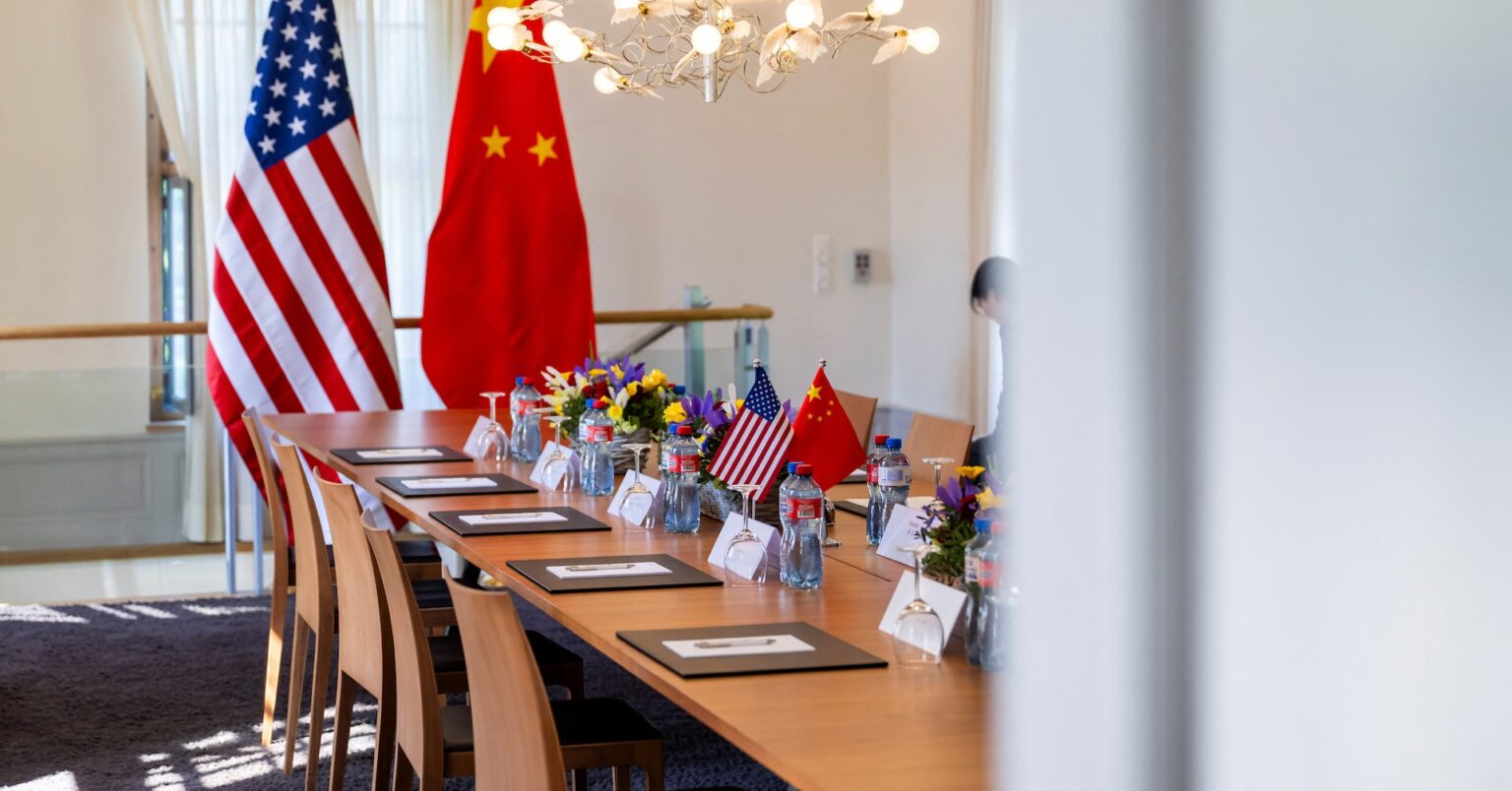 米中上乗せ関税停止、90日間より延長すべき＝中国共産党系紙 | ロイター