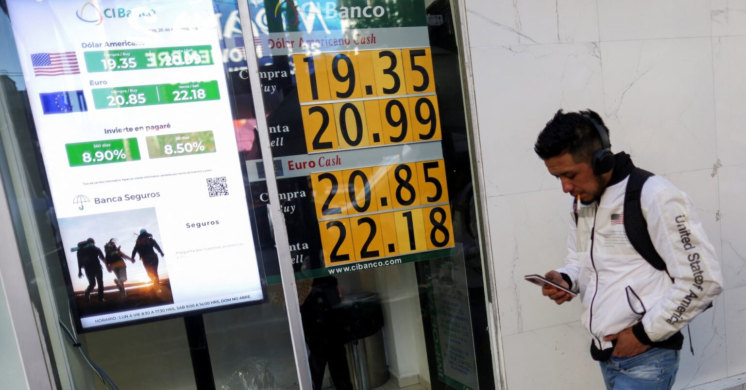 メキシコ中銀、3会合連続で0.5%利下げ 米との貿易リスク警告 | ロイター メキシコ中銀、3会合連続で0.5%利下げ 米との貿易リスク警告 | ロイター