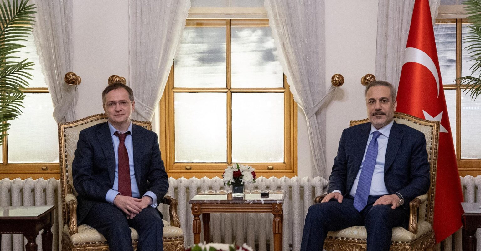 ロシア代表団長「交渉結果に満足」、ウクライナと協議継続 | ロイター