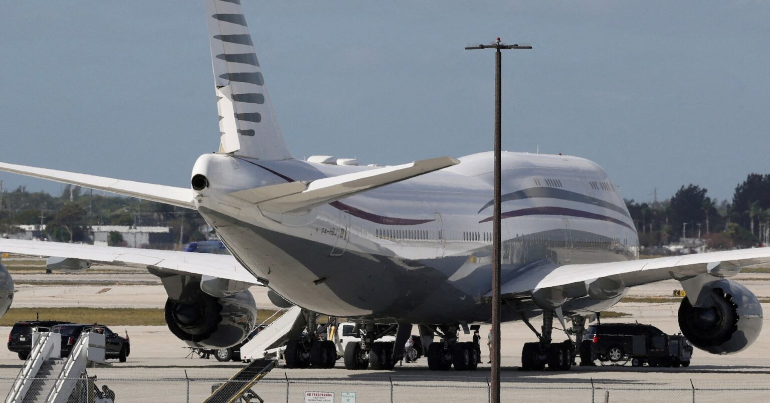 アングル：カタール提供の「エアフォースワン」、戦闘機の護衛が必要との指摘も | ロイター