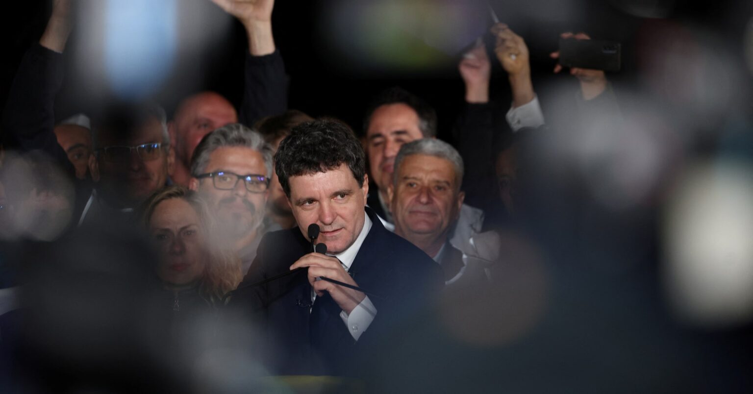 欧州首脳ら、ルーマニア大統領選の中道派勝利歓迎 | ロイター