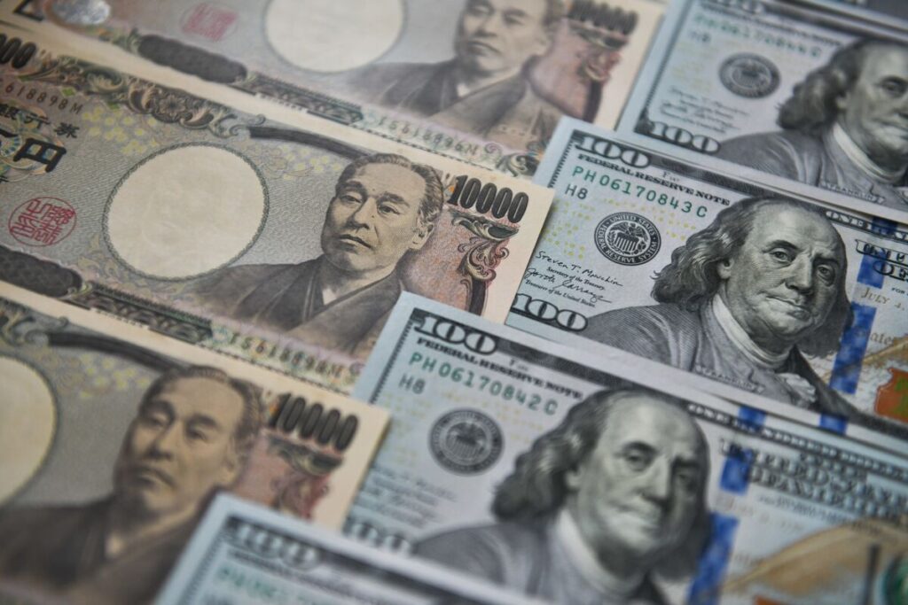 Ｇ７が為替文言修正なら一段のドル安圧力に、対円やユーロで－ＩＮＧ - Bloomberg