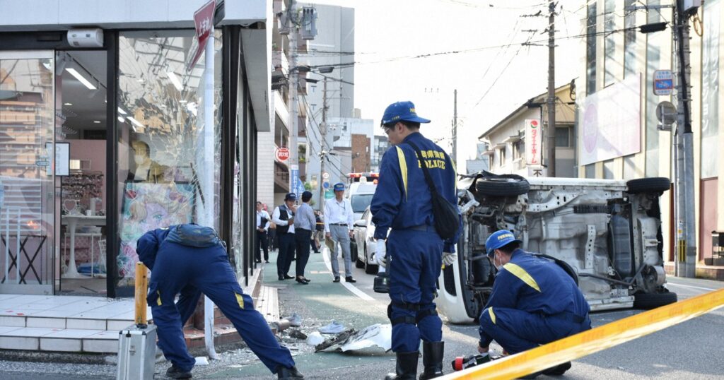 「キャー」響いた叫び声 小学生の列に車、運転女性は動揺 筑紫野 - 毎日新聞