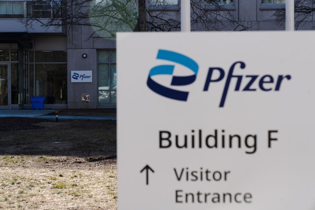 ファイザー、中国企業に過去最高の前払い金－がん治療薬ライセンスで - Bloomberg