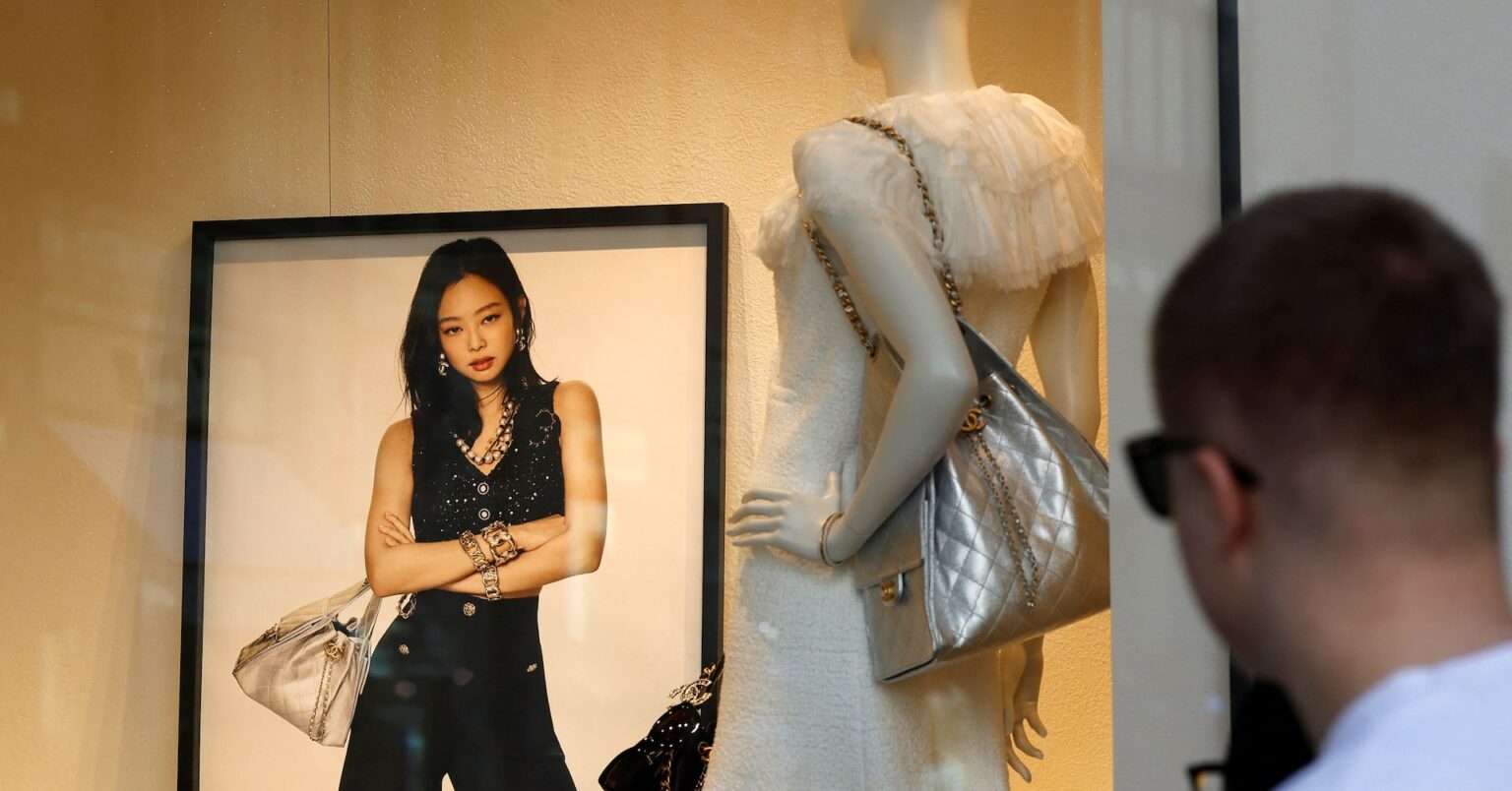 仏シャネル、中国と米国で積極投資へ　高級品市場不安定でも | ロイター