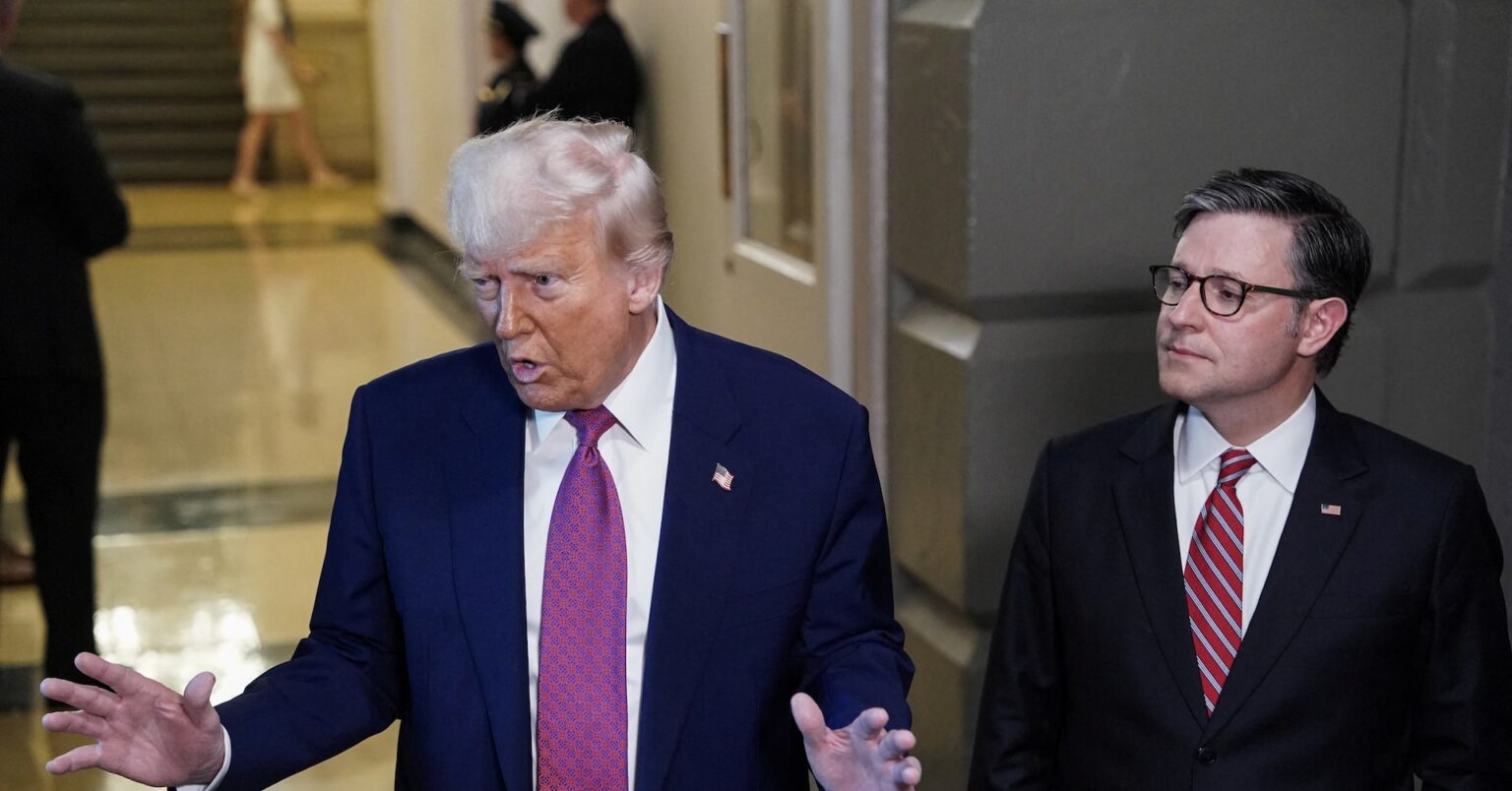 トランプ氏「対応を検討中」、ＥＵ・英の対ロシア追加制裁受け | ロイター