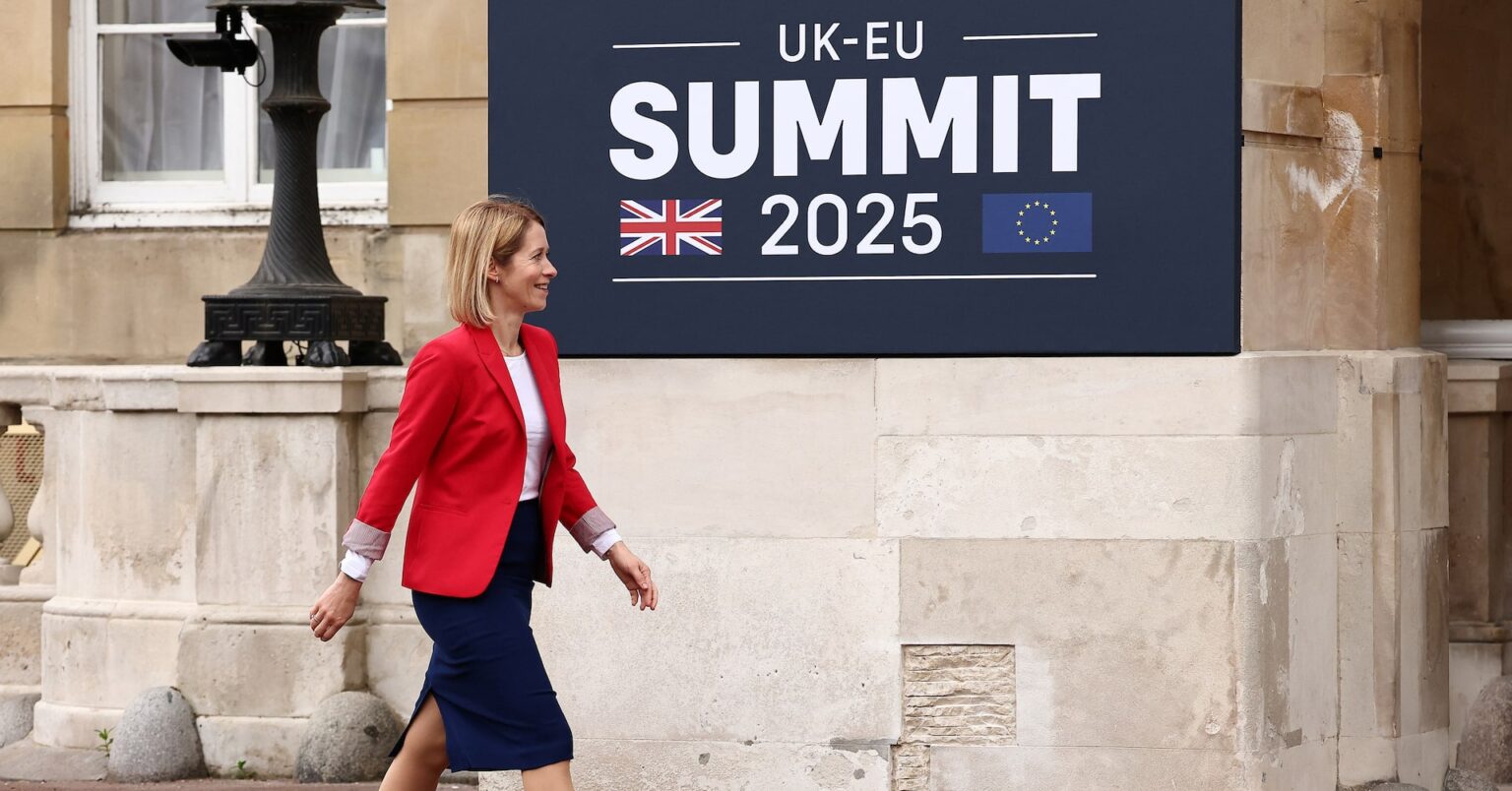 ＥＵ、シリア経済制裁解除で合意　「包括的で平和な再建」支援へ | ロイター