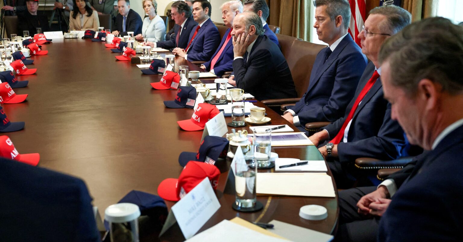 ハッカー、「テレメッセージ」の広範なデータ傍受か　ウォルツ氏使用で注目 | ロイター