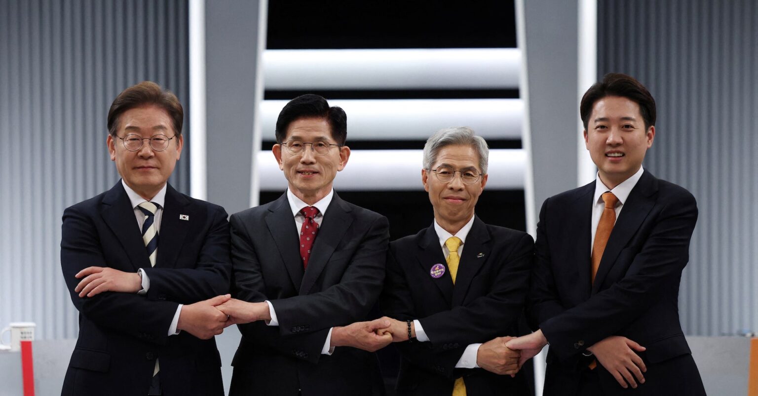 韓国、大統領制巡り改憲論議　主要候補が4年2期制を提案 | ロイター