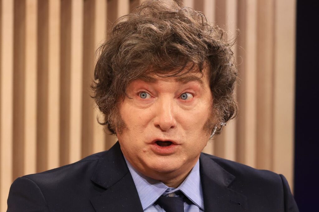 アルゼンチン大統領、仮想通貨スキャンダル巡り不正行為を否定 - Bloomberg