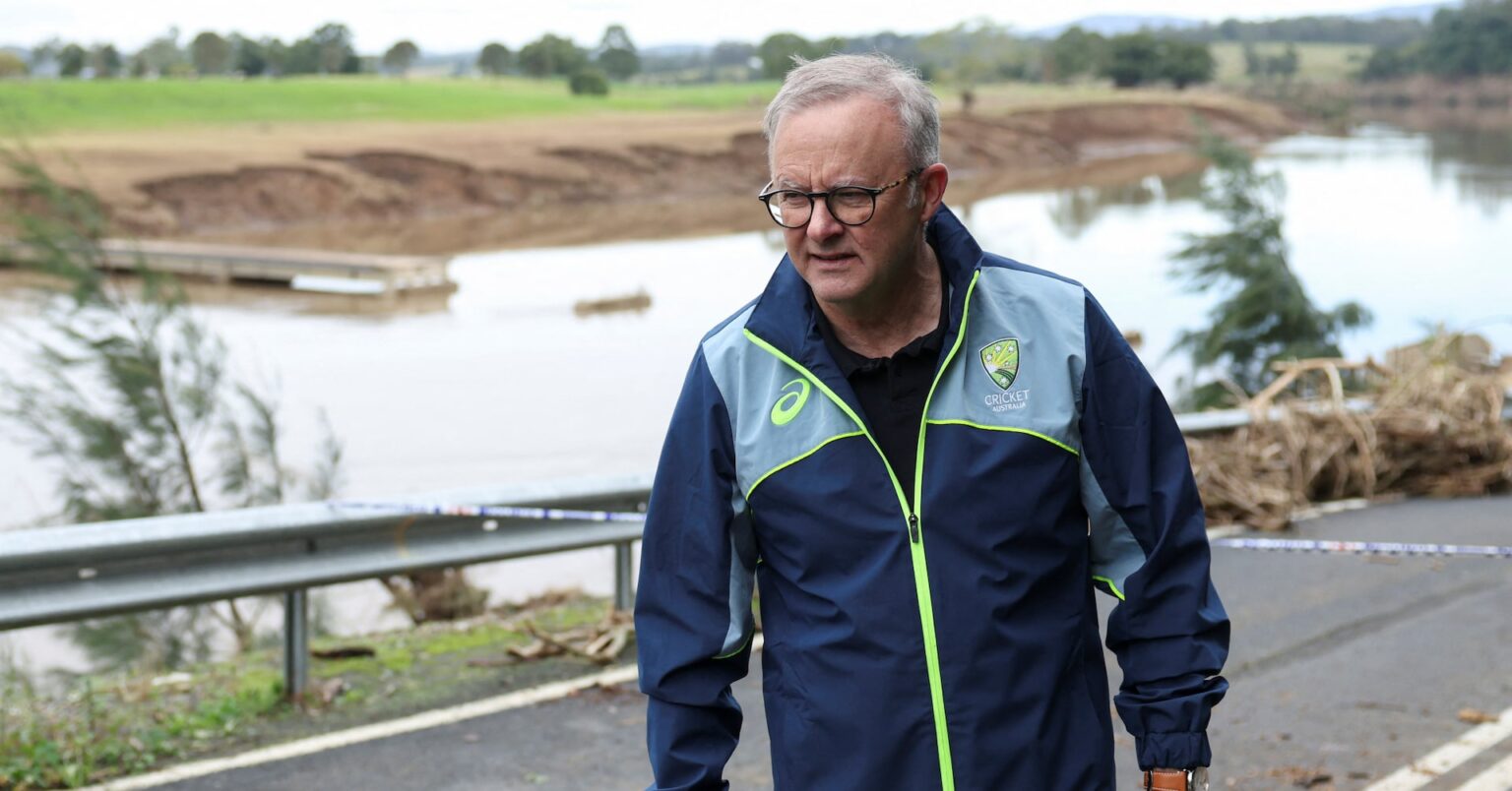 オーストラリア南東部の洪水、復旧・復興に数カ月かかると首相 | ロイター