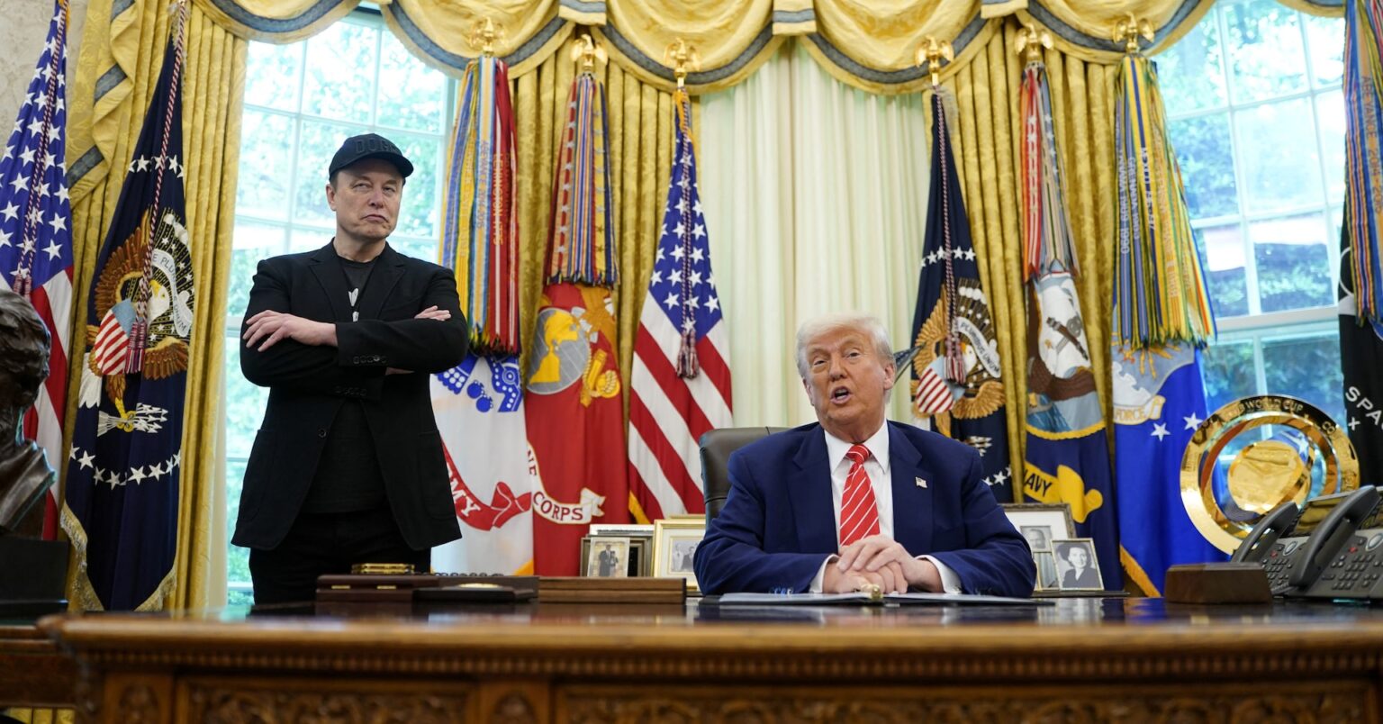 マスク氏、政府職を離れても「トランプ氏の側近」　退任会見 | ロイター