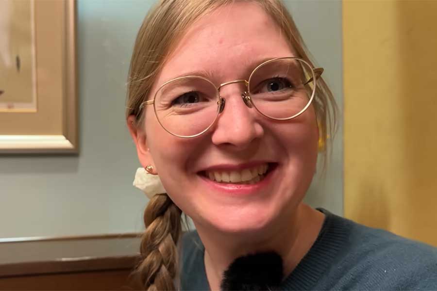 ドイツ人YouTuberのレナさん（画像はスクリーンショット）