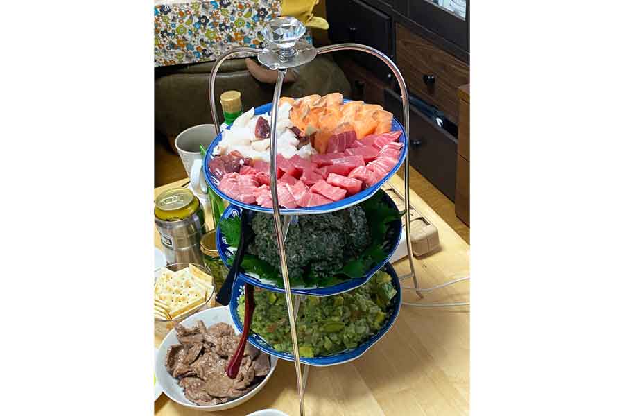 ユーモアあふれる“アフタヌーンティー”【写真提供：ドン（@don_redbell）さん】