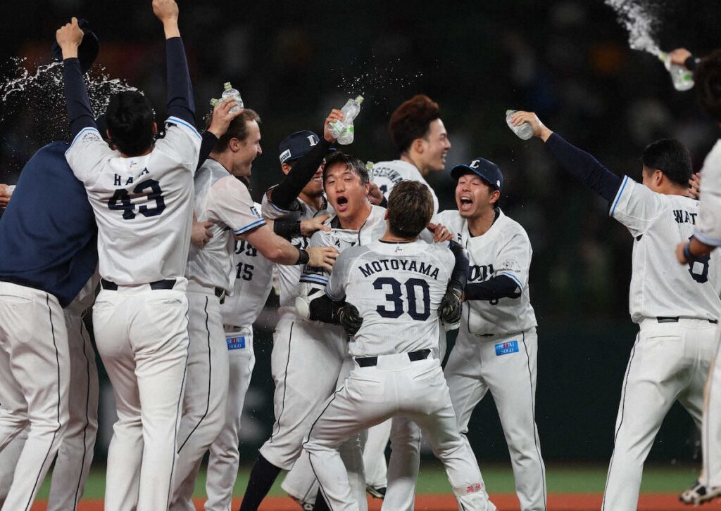 西武 サヨナラで今季初＆2年ぶり5連勝！劇的幕切れ 今季延長戦5戦目で初勝利 同一カード初3連勝（スポニチアネックス） - Yahoo!ニュース