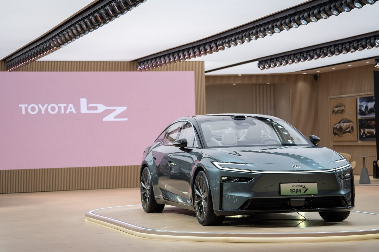EV×中国化が決め手に 日本車・ドイツ車の巻き返し策を追う【上海モーターショー2025・前編】 | 36Kr Japan