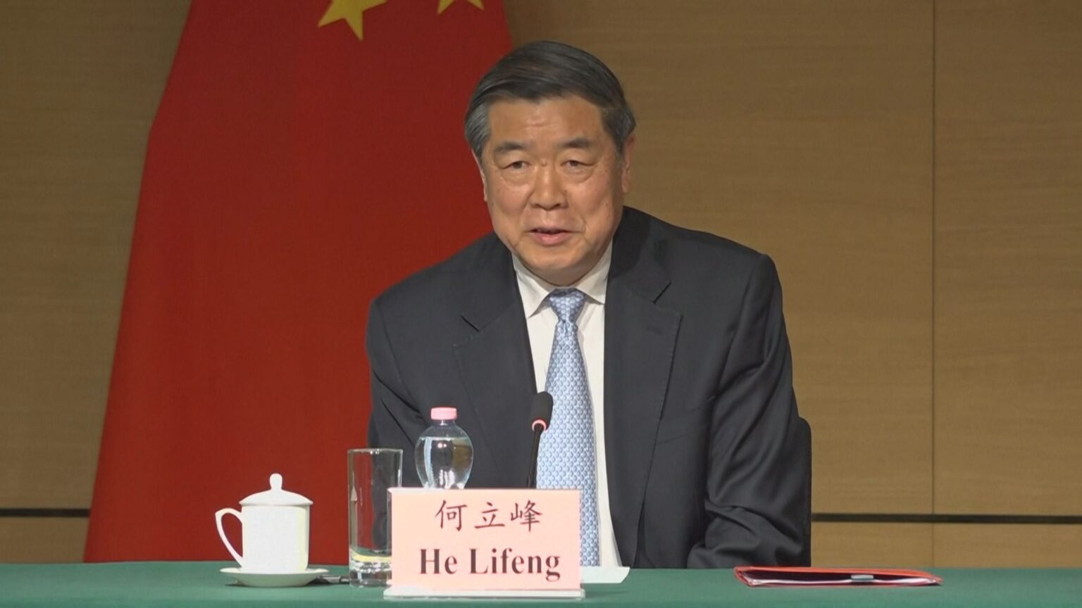 【速報】米中貿易摩擦めぐる初協議 中国代表団が会見「重要な合意に達した」 協議の枠組み設置で一致(TBS NEWS DIG Powered by JNN) 【速報】米中貿易摩擦めぐる初協議 中国代表団が会見「重要な合意に達した」 協議の枠組み設置で一致(TBS NEWS DIG Powered by JNN)