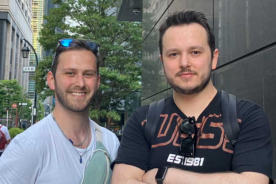 フランス人で兄弟の（左から）ドリアンさんとブランドンさん【写真：Hint-Pot編集部】